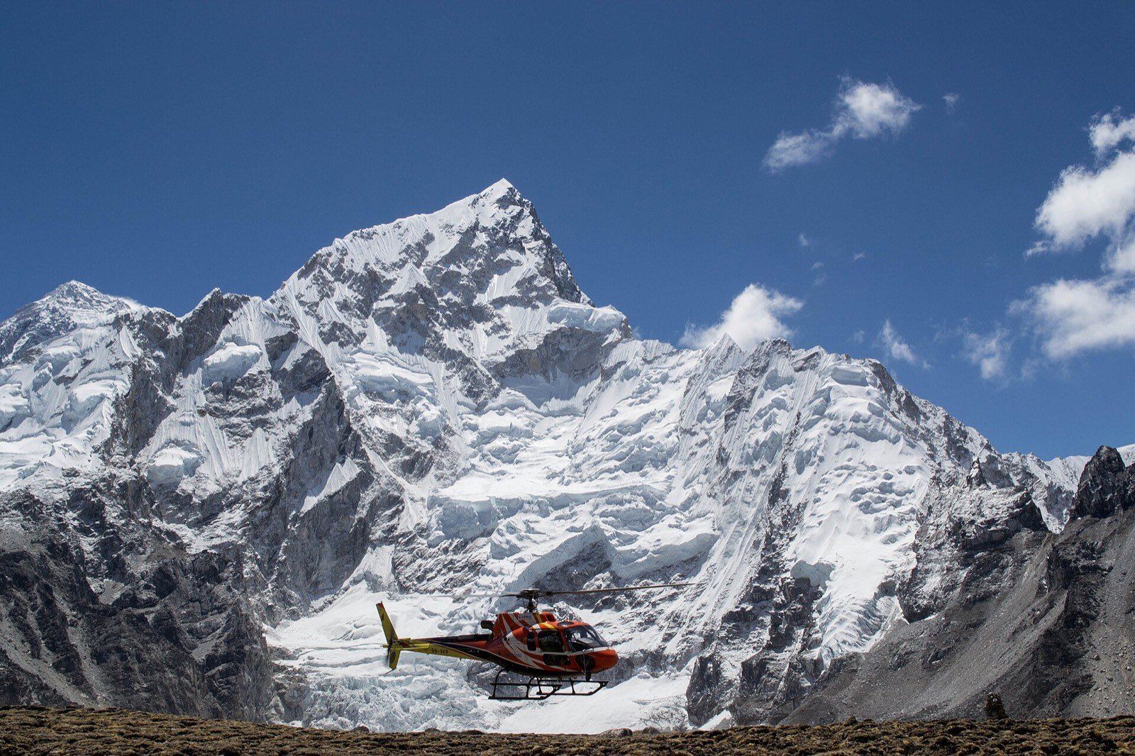 Everest Heli Tour with Kalapatthar (5545 m) landing